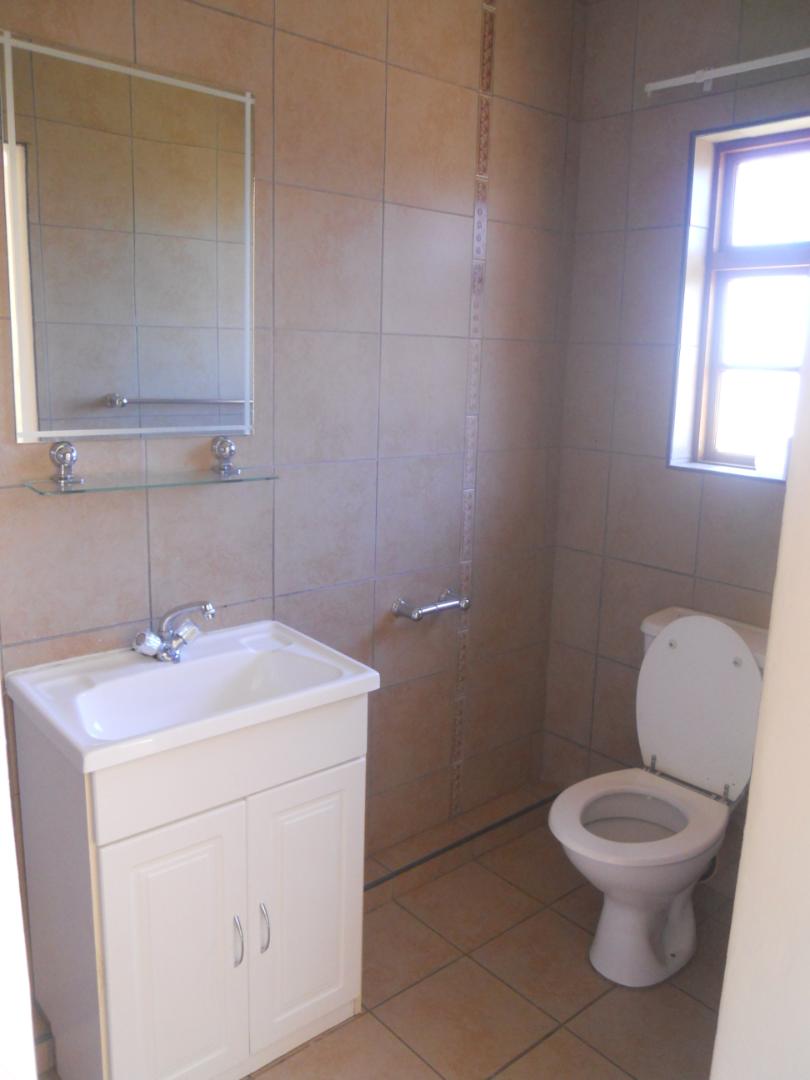 To Let 3 Bedroom Property for Rent in Langenhovenpark Free State